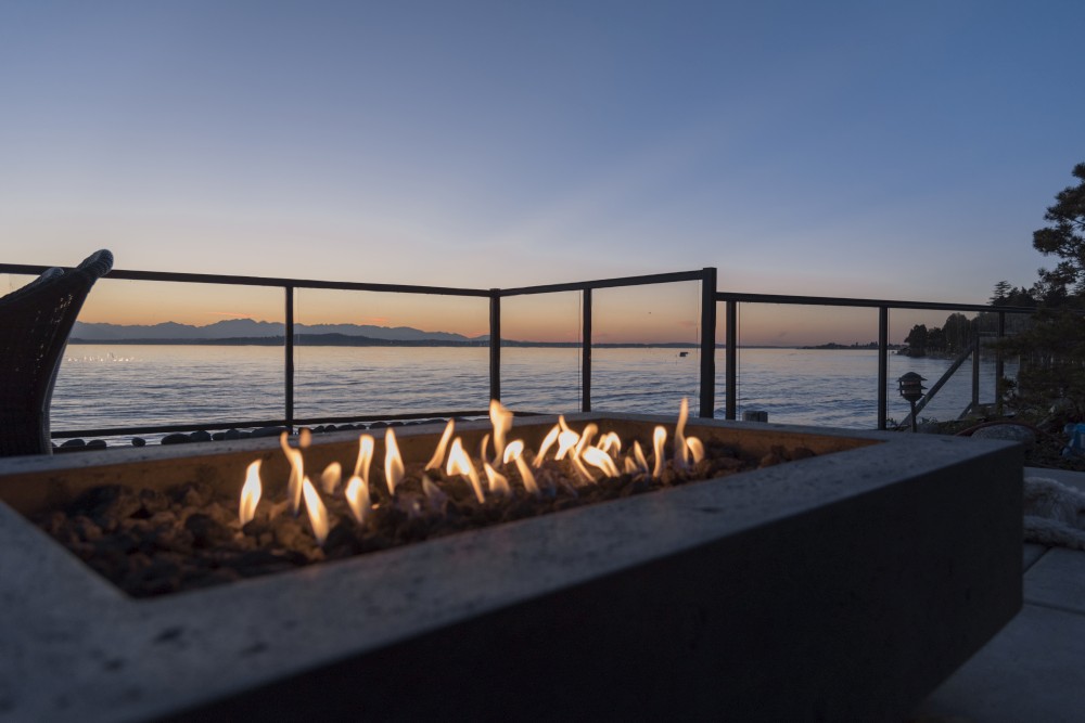 Choosing an Outdoor Fireplace – What to Consider