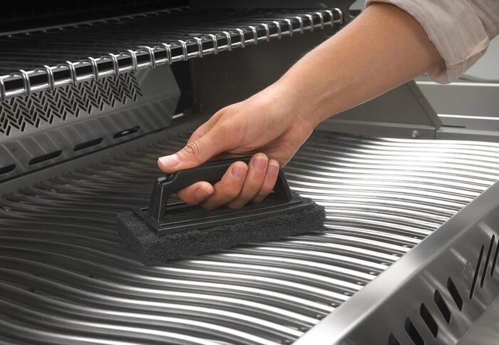How to clean your grill