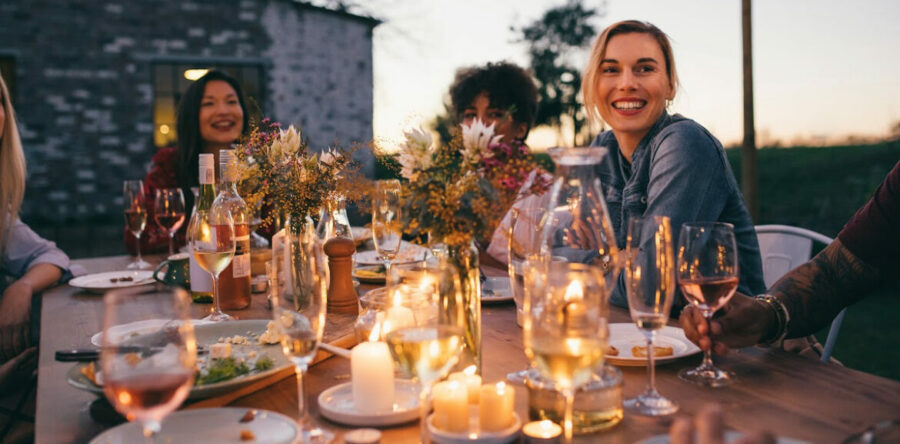 Craft the Ultimate Al Fresco Dining Adventure
